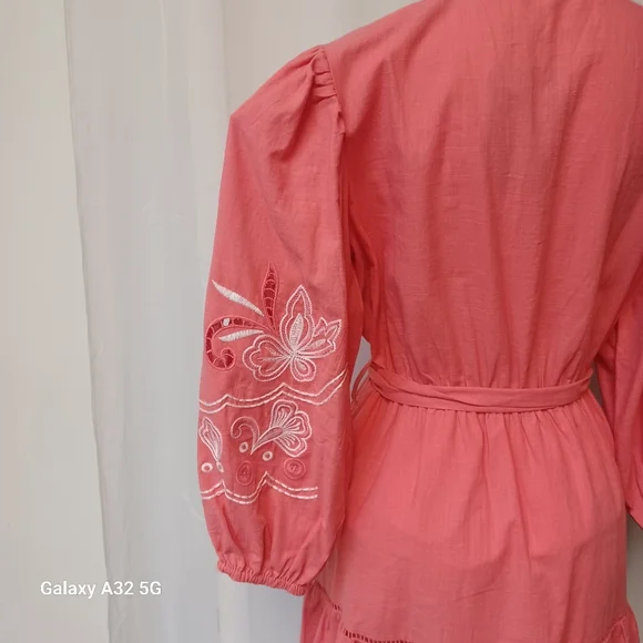 SEE AND BE SEEN SIZE M Embroidered Pink Dress - Picture 12 of 16